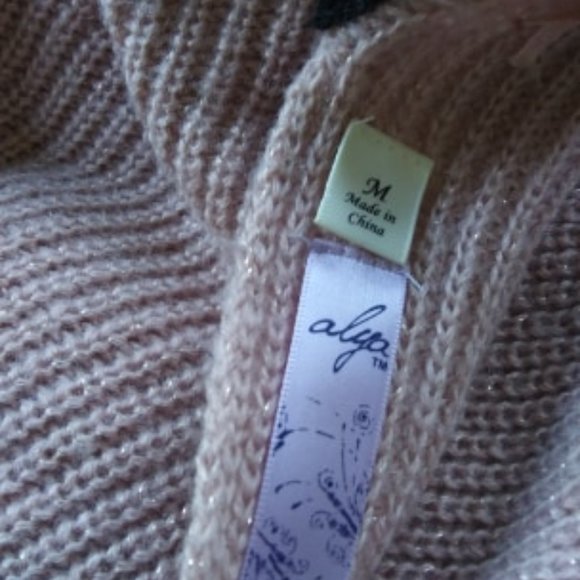 Open back sweater - Picture 2 of 4